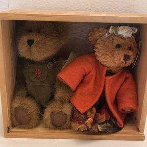 Vintage Boyd’s Bears & Friends Plush - Display Box